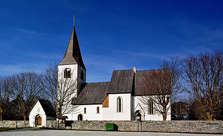 Kyrkan från söder