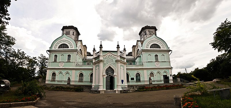 File:Палац Лопухіних в Корсунь-Шевченківському.jpg