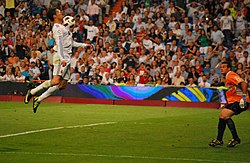 Ronaldo controlling the ball on his chest during a 2010-11 La Liga game against Almeria. At his peak, he was known for his exceptional speed and athleticism. Controle de Cristiano Ronaldo.jpg