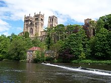 The Old Fulling Mill, original home of the Durham University Museum in 1833, on the bank of the River Wear below Durham Cathedral Durham Kathedrale.jpg