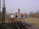 Triebwagenhalle mit Wasserturm und Stellwerk