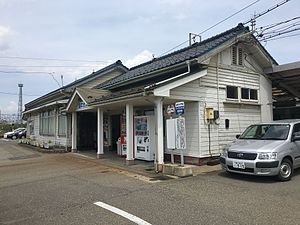 Etchū-Daimon Station(16).jpg