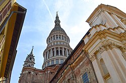 La Basilica di San Gaudenzio con la sua celebre cupola