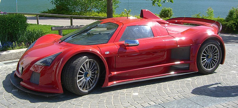 800px-Gumpert_Apollo_3.jpg