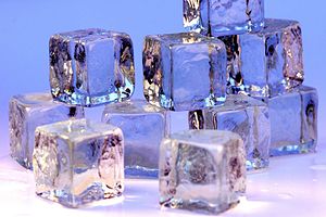 English: Ice cubes