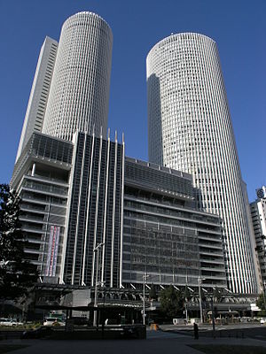 JR中央雙子塔 （JR名古屋車站大樓、櫻通口）