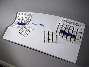 Kinesis Contoured Keyboard (Classic)