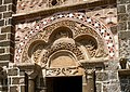 Iglesia de Saint-Michel d'Aiguilhe (Le Puy en Velay), siglo XI.[58]​