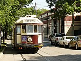 Mライン ダラス市内を走る保存路面電車 運営は"McKinney Avenue Transit Authority"（MATA）によって行われる[13][14]