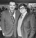 Regisseur Russ Meyer (links) und Drehbuchautor Roger Ebert, 1970