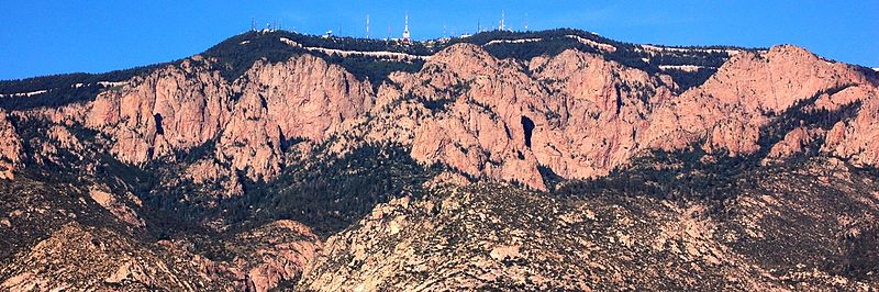 800px-Sandia_Crest%2C_Albuquerque_PP_AB.JPG