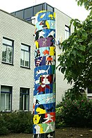 Column (1994) by police station, Princess Beatrixlaan, Tiel