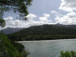 Uitzicht op het strand, vanaf Cape Tribulation