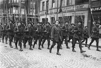 Chasseurs alpins à Buer.