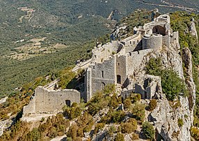 Le château de Peyrepertuse (Occitanie). (définition réelle 5 554 × 3 921)