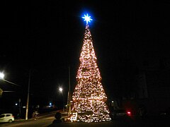 Árbol de Navidad en la ciudad de Actopan.