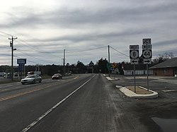 Westbound Delaware Route 8 in Pearsons Corner