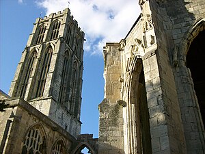 The chapter house, with the crossing tower and the south transept chapel in the background Howden Minster 1.jpg