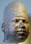 Kopf einer Granitstatue, die möglicherweise Huni repräsentiert; Brooklyn Museum, New York