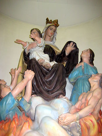 English: Statue of Our Lady of Mount Carmel wi...