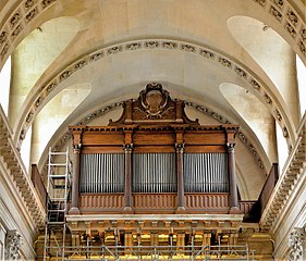 Orgue de la chapelle (1825), au dessus de l'entrée ouest.