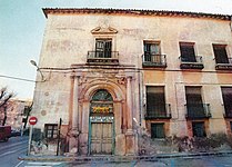 Palazzo dei Dávalos prima del suo restauro e trasformazione in biblioteca.