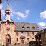 Kapelle und ehemaliges Weinhaus im Puricelli-Stift