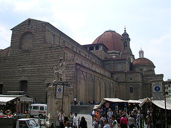 http://upload.wikimedia.org/wikipedia/commons/thumb/9/9f/San_Lorenzo.JPG/350px-San_Lorenzo.JPG