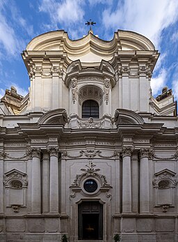 Fasaden vid Via del Banco di Santo Spirito.