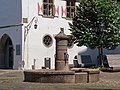 Schwerte, fontein bij het Altes Rathaus en de kerk (Sankt Viktorkirche)