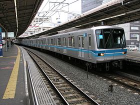 西船橋駅に停車中の05系（2次車） （2007年12月）