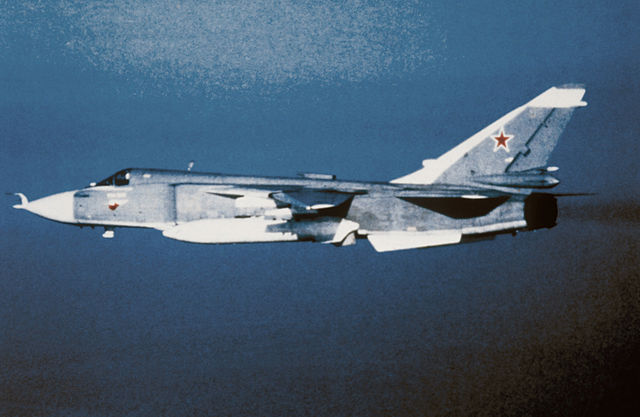 640px-Su-24_Fencer_left_side.jpg