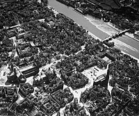 Margaret Bourke-Whiteová: Letecký snímek zničeného Würzburgu, 1945