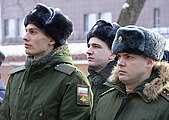 Tentara Rusia modern mengenakan ushanka