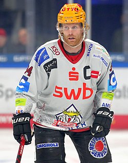 2022-11-04 Eisbären Berlin gegen Fischtown Pinguins Bremerhaven (Deutsche Eishockey-Liga 2022-23) by Sandro Halank–021.jpg