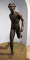 Coureur de Cymé. Bronze hellénistique découvert en mer Égée au large de Cymé. Vers -50/-30.