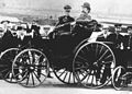 Karl e Bertha en un Benz-Viktoria, 1894