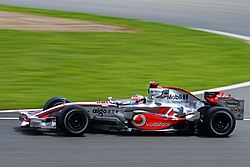 Fernando Alonso en el Gran Premio del Reino Unido de 2007, circuito de Silverstone