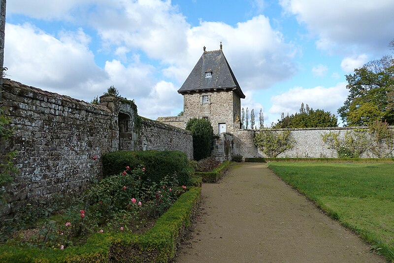 Fichier:Le pavillon des archives.jpg