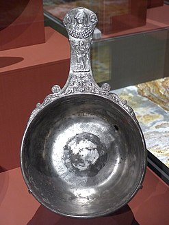 Patère en argent ornée d'une représentation de Rosmerta (Berthouville, Eure, entre Ier et début IIIe siècle)