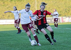 Nadine Hanssen (left) in Aston Villa's 2018 game at Lewes F.C. Women Nadine Hanssen Lewes FC Women 1 Aston Villa Ladies 1 17 11 2018-726.jpg