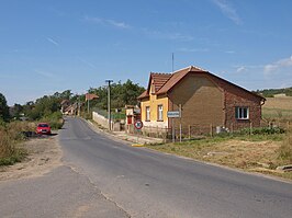 Toegangsweg tot het dorp (2009)