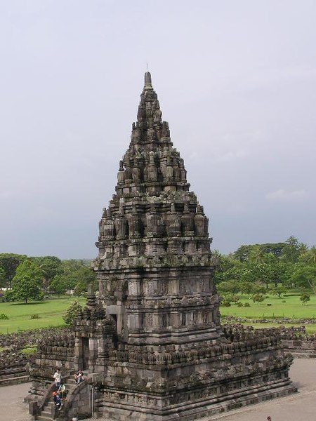 Berkas:Prambanan shrine.jpg