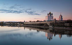 Pihkovan kreml ja Pyhän Iivanan katedraali (1100-luvulta)
