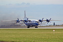 Ruby Starin Antonov An-12 Václav Havelin kansainvälisellä lentoasemalla Prahassa