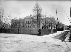 Stora missionshuset, 1908. Till höger på bilden ligger Storckenfeltdska flickskolans byggnad. Foto: Erik Åkerhielm.