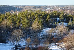 Vikingaberget sett från Vårbergstoppen, januari 2019.