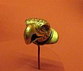 Auksinis labretės kaištis su erelio galvos atvaizdu (Meksika, apie 1200-1500 m.)