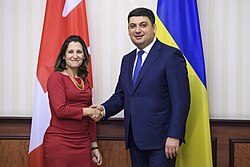 Rencontre entre Chrystia Freeland, ministre Affaires étrangères du Canada, et le Premier ministre ukrainien Volodymyr Hroïsman en décembre 2017.
