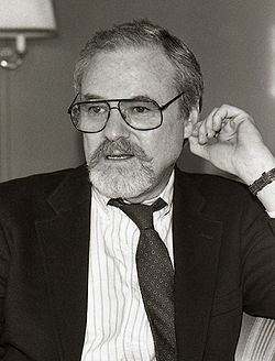 אלן ג'יי פאקולה, 1990